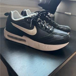 Nike Air Max Dawn Sneakers